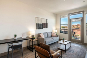 Modern CozySuites on the Town Lake waterfront 15